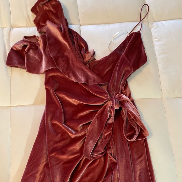 ***NEW**** Self-Portrait V-Neck Velvet Dress - Picture 5 of 6